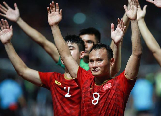 Các cầu thủ Việt Nam đã có một trận đấu thành công khi cầm hoà được đội chủ nhà Thái Lan trong một trận đấu có sức ép rất lớn đến từ cổ động viên của đội chủ nhà. (Ảnh: Trọng Đạt/TTXVN)