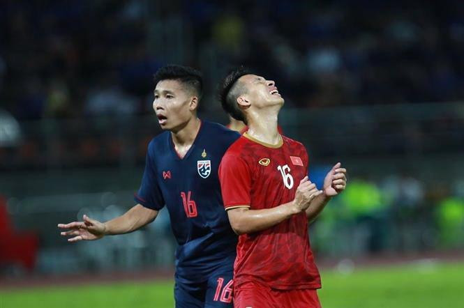 Sự tiếc nuối của Đỗ Hùng Dũng (16) khi pha dứt điểm không thành công. (Ảnh: Trọng Đạt/TTXVN)