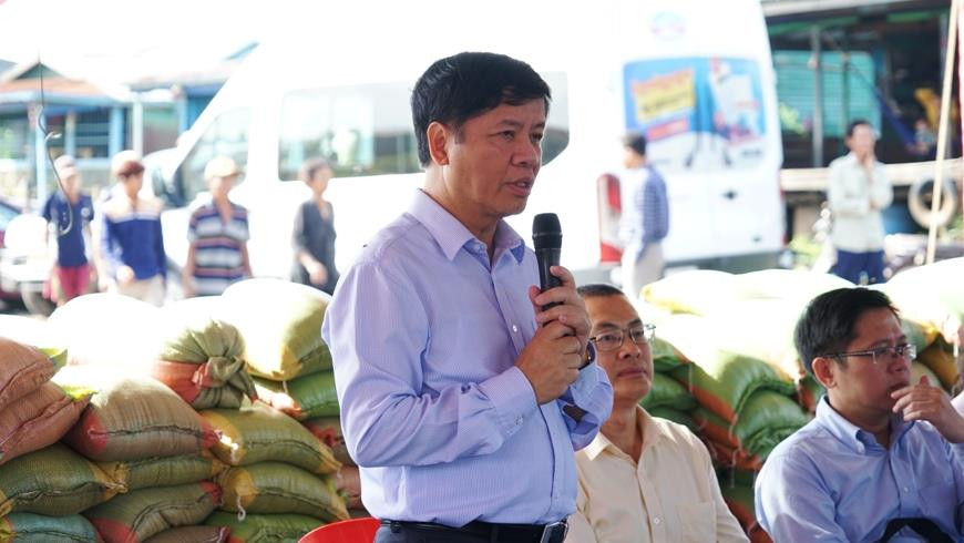 Ngày 24/5, Đoàn công tác liên ngành có buổi hội đàm với Bộ Ngoại giao Campuchia, Trưởng đoàn Việt Nam một lần nữa đề nghị chính phủ Campuchia quan tâm giải quyết những khó khăn của bà con gốc Việt, mong Chính phủ Campuchia sớm ban hành thông tư hướng dẫn Nghị định 129, có quy định rõ ràng về các quyền và nghĩa vụ của những người đã được cấp thẻ ngoại kiều để áp dụng thống nhất tại tất cả các địa phương của Campuchia.(Ảnh: Trần Long/Vietnam+)