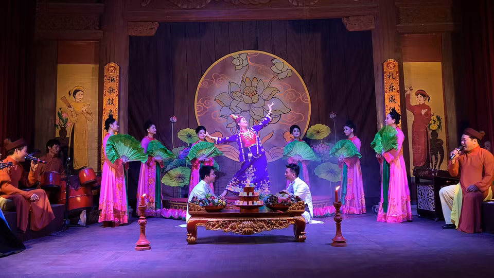 Đều đặn mỗi tuần có một buổi diễn của các nghệ sỹ Nhà hát Chèo Nam Định. (Ảnh: Xuân Mai/Vietnam+)