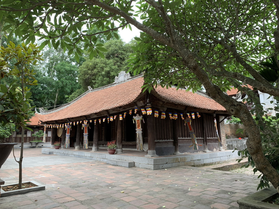 Đến thế kỷ XIII, Phật hoàng Trần Nhân Tông đã cho sửa sang, trùng tu, tôn tạo lại, đổi tên là chùa Vĩnh Nghiêm (Vĩnh Nghiêm tự) với mong muốn ngôi chùa mãi mãi trường tồn, mãi mãi tôn nghiêm. (Ảnh: M.Mai/Vietnam+)