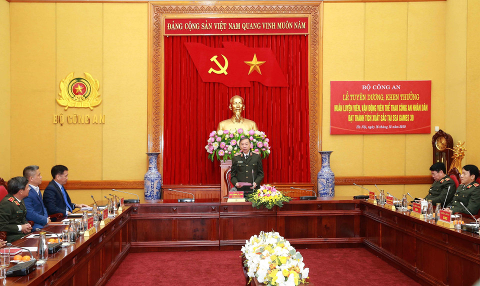 Đại tướng Tô Lâm, Ủy viên Bộ Chính trị, Bộ trưởng Bộ Công an phát biểu. (Ảnh: Doãn Tấn/TTXVN)