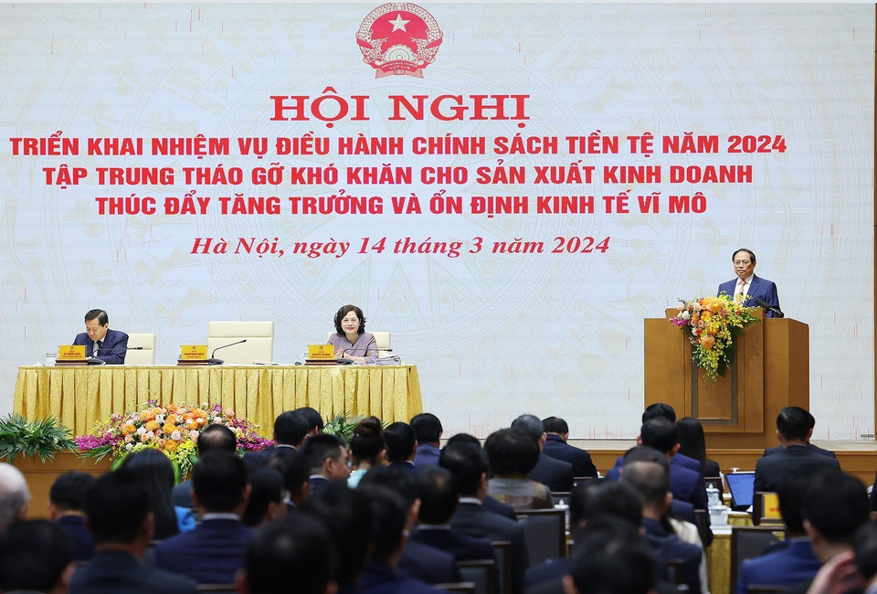 Thủ tướng Phạm Minh Chính phát biểu chỉ đạo Hội nghị triển khai nhiệm vụ điều hành chính sách tiền tệ năm 2024. (Ảnh: Dương Giang/TTXVN)