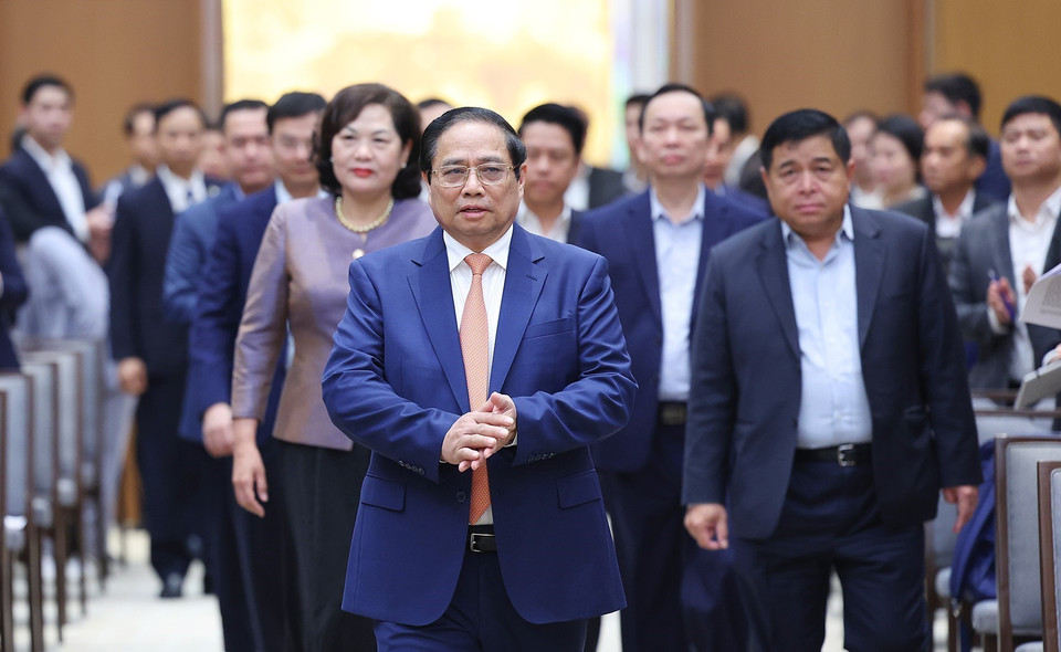 Thủ tướng Phạm Minh Chính tham dự và chủ trì Hội nghị triển khai nhiệm vụ điều hành chính sách tiền tệ năm 2024. (Ảnh: Dương Giang/TTXVN)