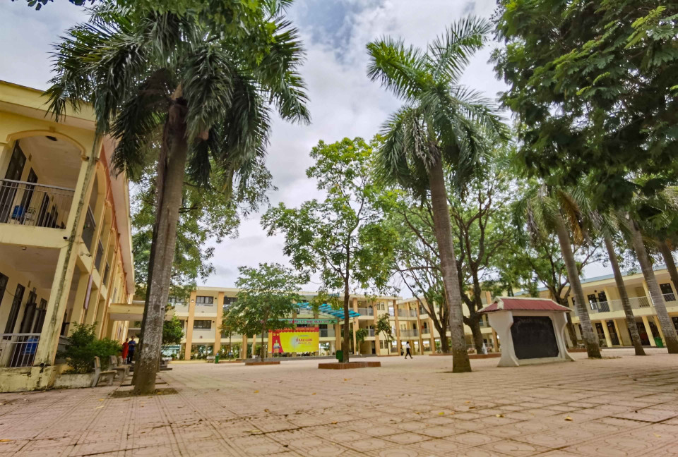 Hơn nửa tháng trôi qua sau khi nước rút, trường tiểu học Nam Phương Tiến A đã được dọn dẹp sạch sẽ, gọn gàng, chuẩn bị đón năm học mới. (Ảnh: Thanh Tùng/TTXVN)