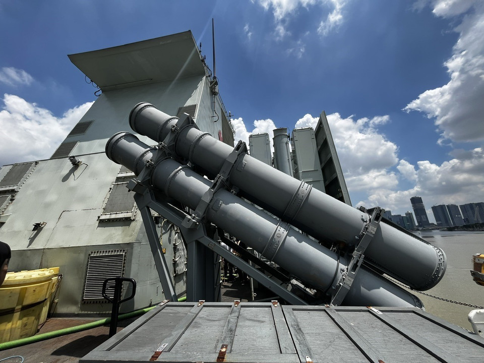 Giàn phóng tên lửa tấn công của Tàu Hải quân Hoàng gia Canada Montréal. (Ảnh: Thanh Vũ/TTXVN)