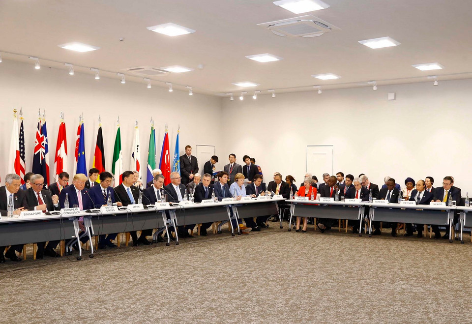 Thủ tướng Nguyễn Xuân Phúc dự sự kiện bên lề về kinh tế số. (Ảnh: Thống Nhất/TTXVN)