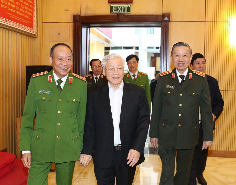 Sáng 4/12, Tổng Bí thư, Chủ tịch nước Nguyễn Phú Trọng dự Hội nghị cho ý kiến về các văn bản Hội nghị Công an toàn quốc lần thứ 75; đánh giá tình hình, kết quả công tác Công an năm 2019; xác định mục tiêu, yêu cầu, nhiệm vụ giải pháp công tác Công an năm 2020. (Ảnh: Trí Dũng/TTXVN)