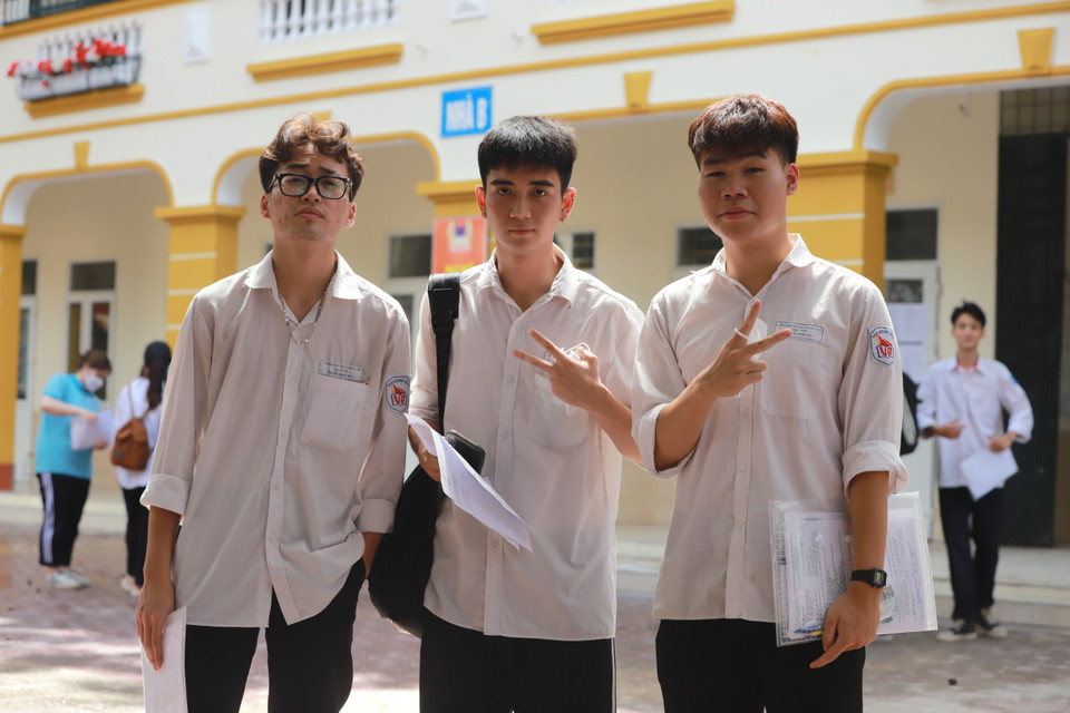 Sau khi hoàn thành môn thi cuối cùng của kỳ thi tốt nghiệp Trung học Phổ thông, nhiều thí sinh cho biết sẽ dành thời gian để giải trí với gia đình và bạn bè. (Ảnh: PV/Vietnam+)