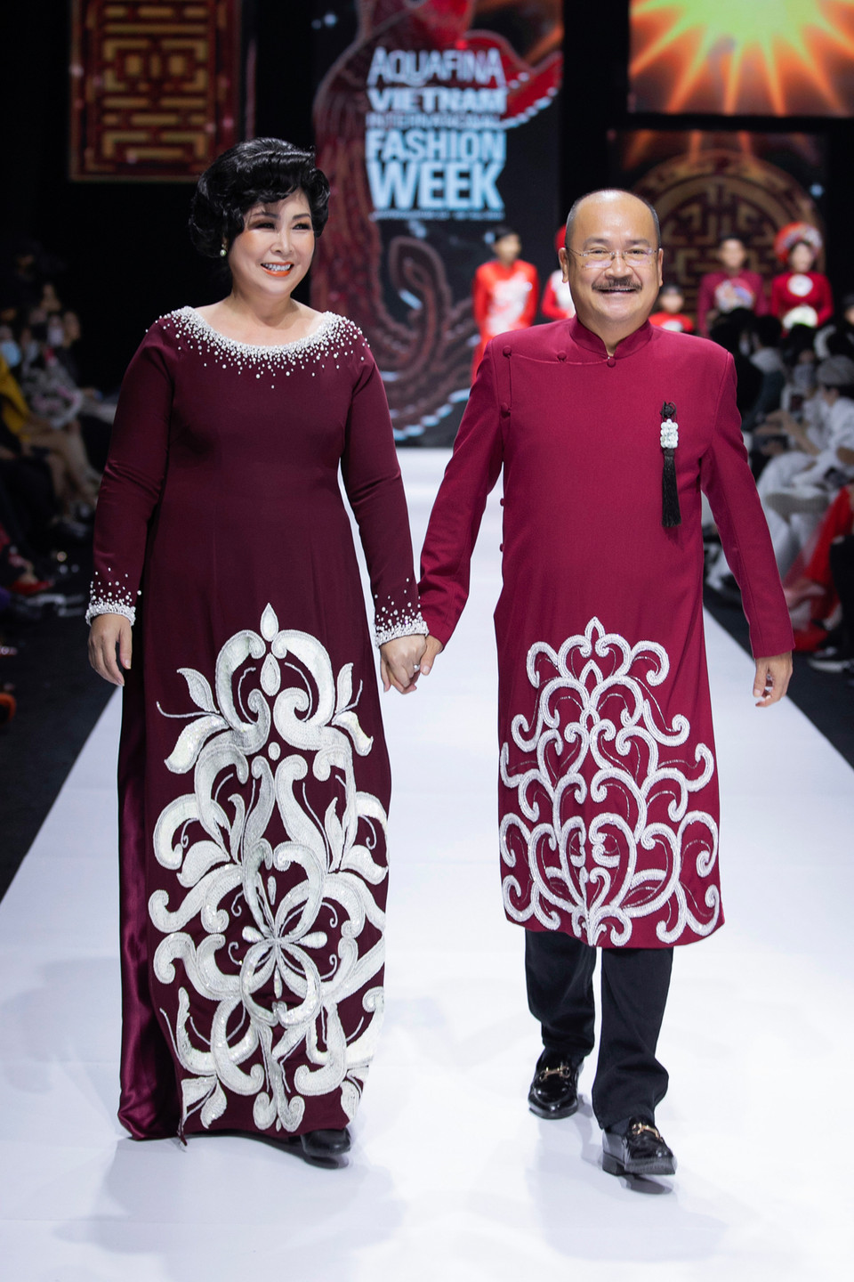 Sự xuất hiện đặc biệt của các diễn viên gạo cội Hoàng Sơn và nghệ sý nhân dân Hồng Vân. (Ảnh: CTV/Vietnam+)