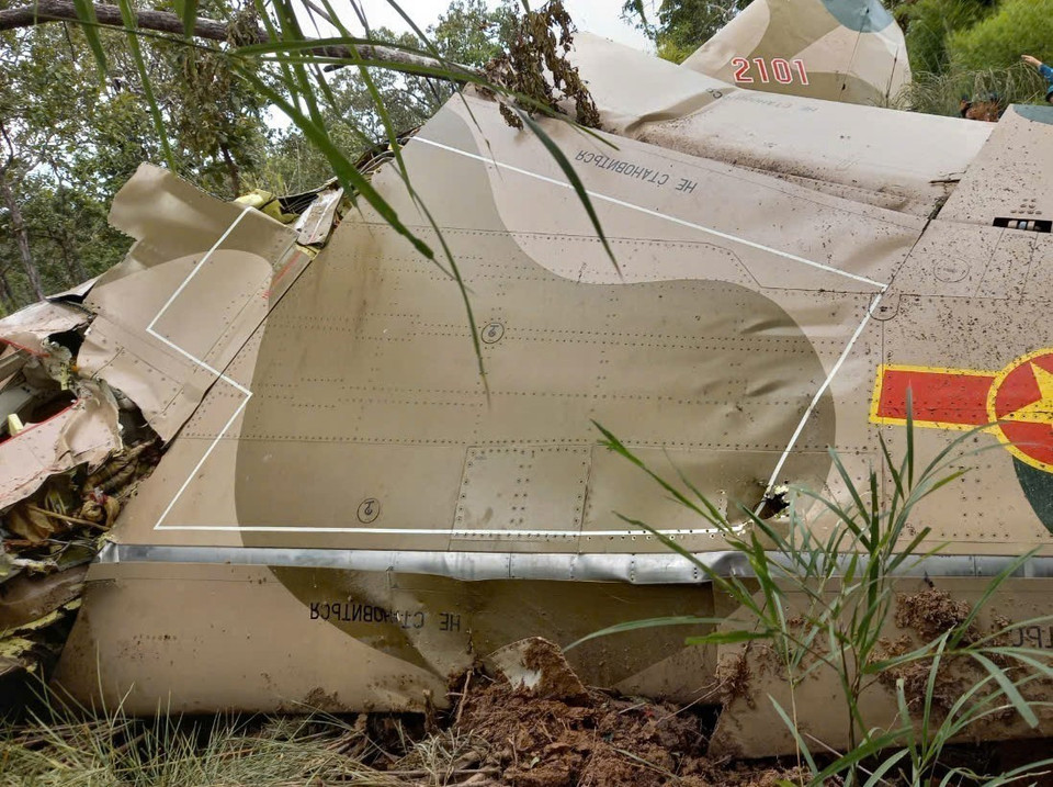 Hiện trường máy bay quân sự Yak-130 bị tai nạn tại tiểu khu 428, Vườn Quốc gia Yok Đôn. (Ảnh: TTXVN phát)