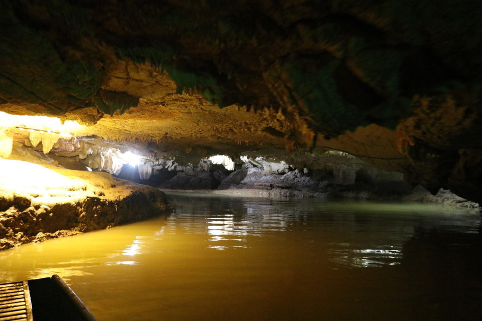 Vẻ đẹp tiềm ẩn trong động Thiên Hà. (Ảnh: Ninh Đức Phương/TTXVN)