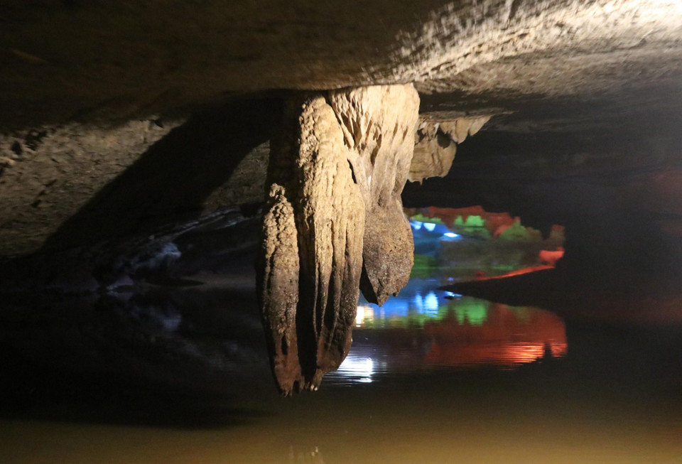 Vẻ đẹp tiềm ẩn trong động Thiên Hà. (Ảnh: Ninh Đức Phương/TTXVN)