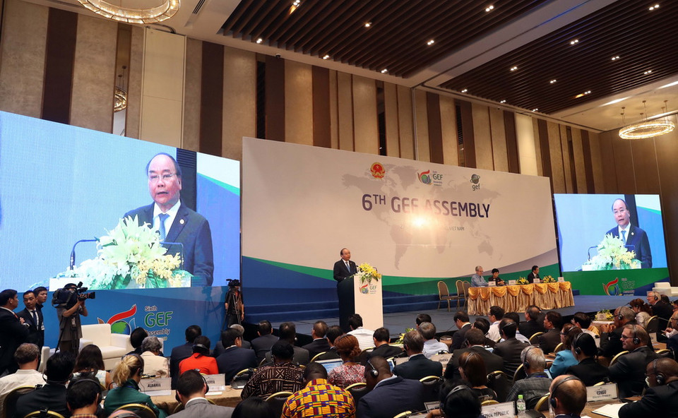 Thủ tướng Nguyễn Xuân Phúc phát biểu tại phiên khai mạc GEF 6. (Ảnh: Thống Nhất/TTXVN)