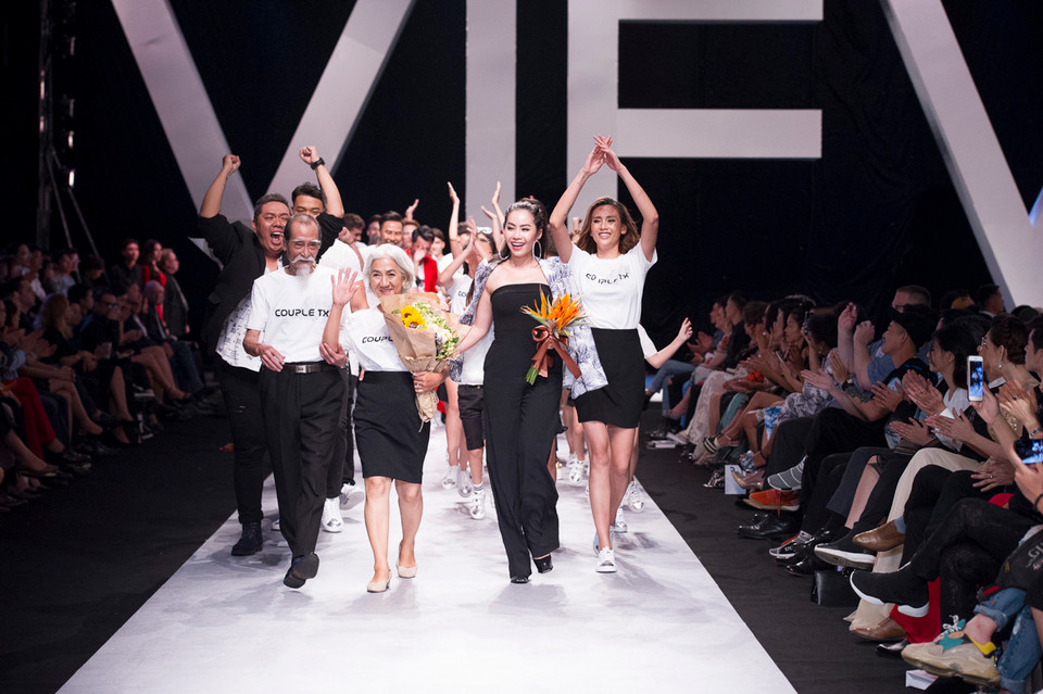 Bộ sưu tập mang đến góc nhìn mới cho các cặp đôi đang yêu, đó là sự gắn kết, và cảm xúc được đánh thức từ bên trong mỗi con người.