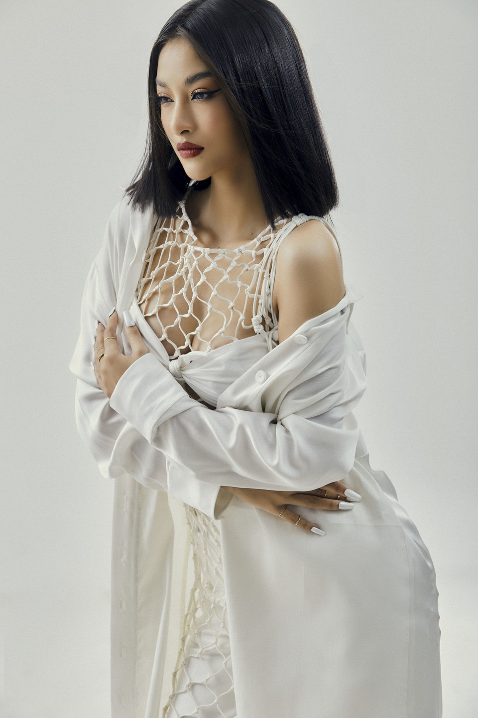 Không hở bạo nhưng độ sexy và chuyên nghiệp trong thần thái, tạo dáng của cô nàng phải khiến khán giả ‘nín thở’ trong từng bức hình. (Ảnh: Hoàng Phúc/Vietnam+)