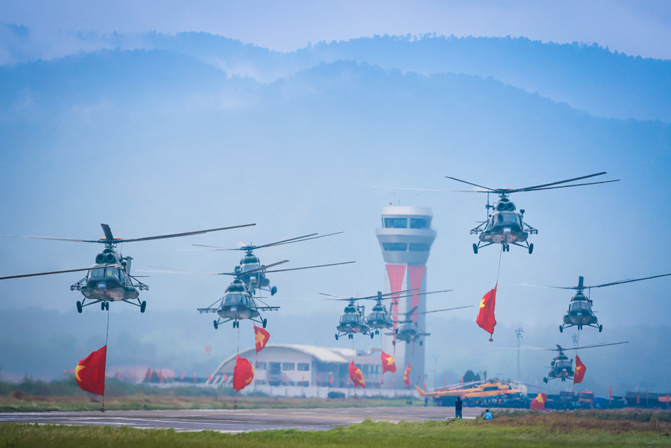 Lễ kỷ niệm trọng thể tái hiện khí thế hào hùng của Chiến thắng Điện Biên Phủ lừng lẫy năm châu, chấn động địa cầu. (Ảnh: Hải An/Vietnam+)