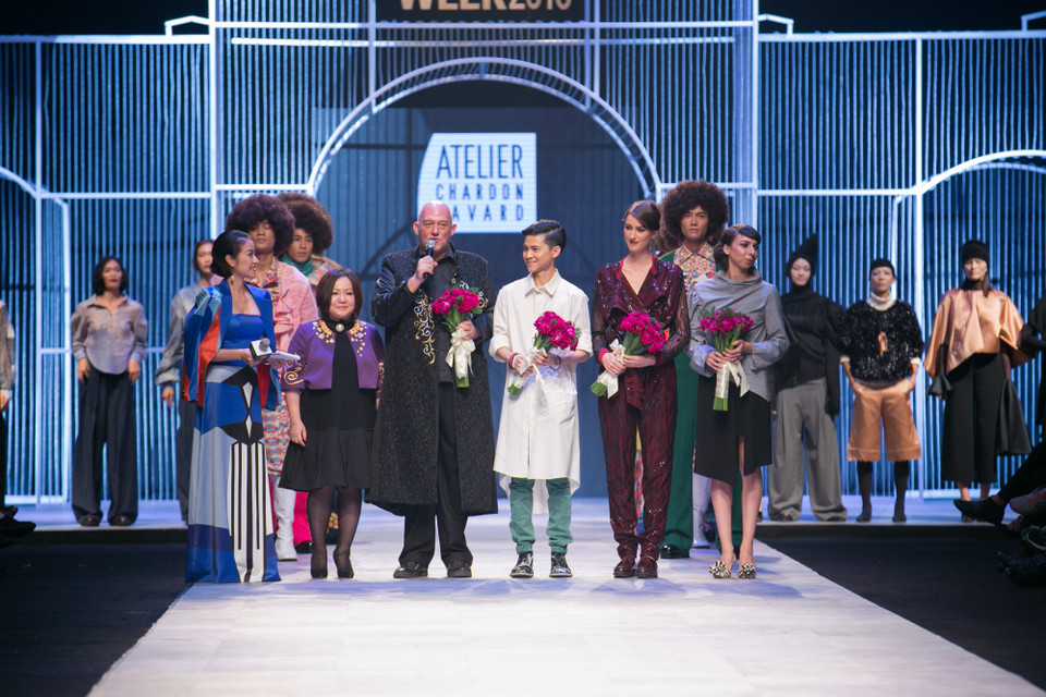 Các nhà thiết kế trẻ tài năng đến từ Học viện thời trang Atelier Chardon Savard. (Ảnh: BTC)