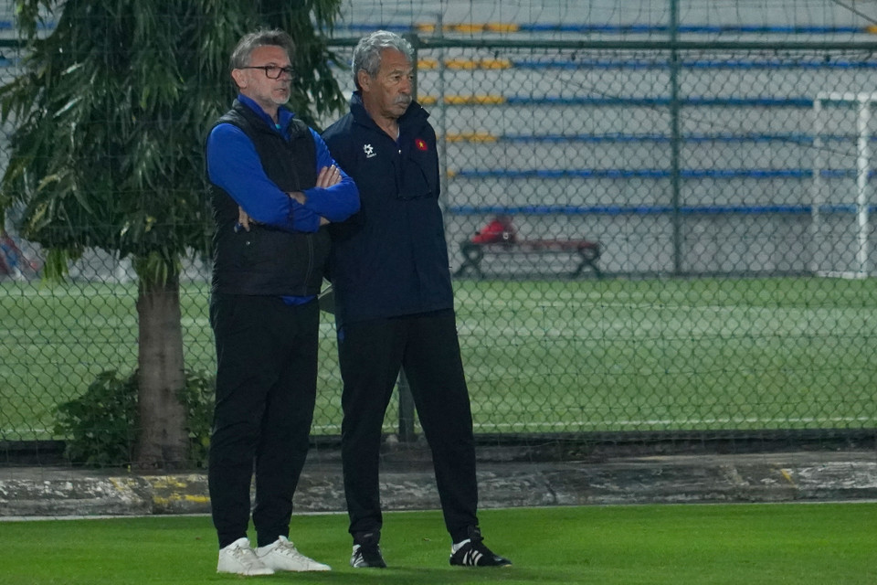 Trong thời gian tập huấn, thầy trò Huấn luyện viên Troussier sẽ có trận đấu giao hữu mang tính “tổng duyệt” với Đội tuyển Kyrgyzstan vào ngày 9/1/2024. (Ảnh: Việt Anh/Vietnam+)