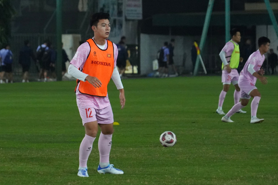 Phan Tuấn Tài nhiều khả năng sẽ tiếp tục được Huấn luyện viên Troussier tin dùng ở vị trí trung vệ lệch trái trong sơ đồ 3 trung vệ. (Ảnh: Việt Anh/Vietnam+)