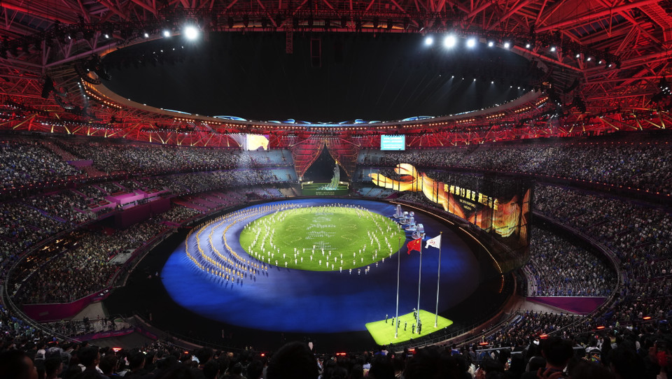 Quang cảnh Lễ Bế mạc ASIAD 2023 trên Sân vận động Olympic Hàng Châu. (Ảnh: THX/TTXVN)