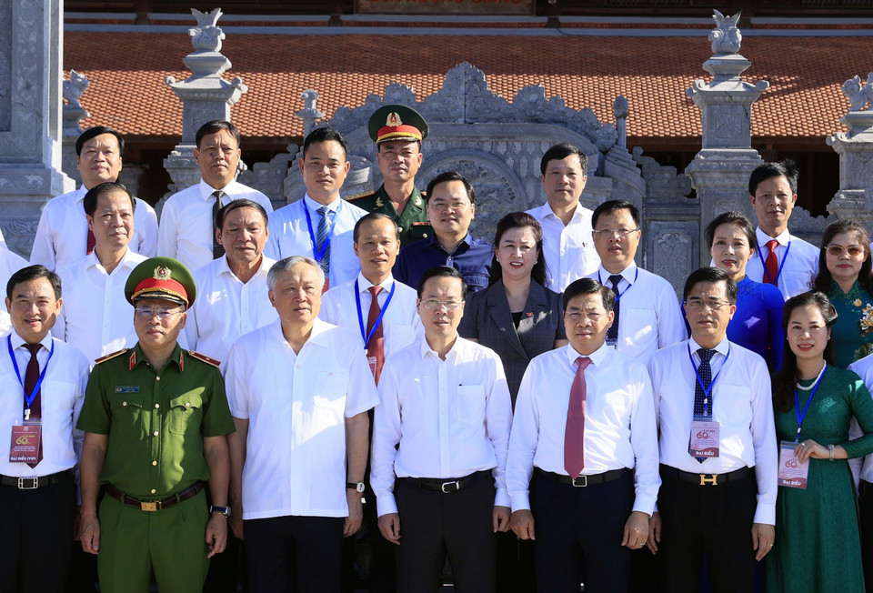 Chủ tịch nước Võ Văn Thưởng tại Di tích Quốc gia Đặc biệt Địa điểm Chiến thắng Xương Giang. (Ảnh: Thống Nhất/TTXVN)