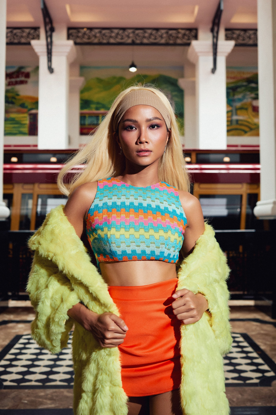 Cô bật mí rất thích quang cảnh ở Sa Pa nên khi có dịp công tác là lên kế hoạch thực hiện bộ ảnh kỷ niệm ngay. (Ảnh: CTV/Vietnam+)