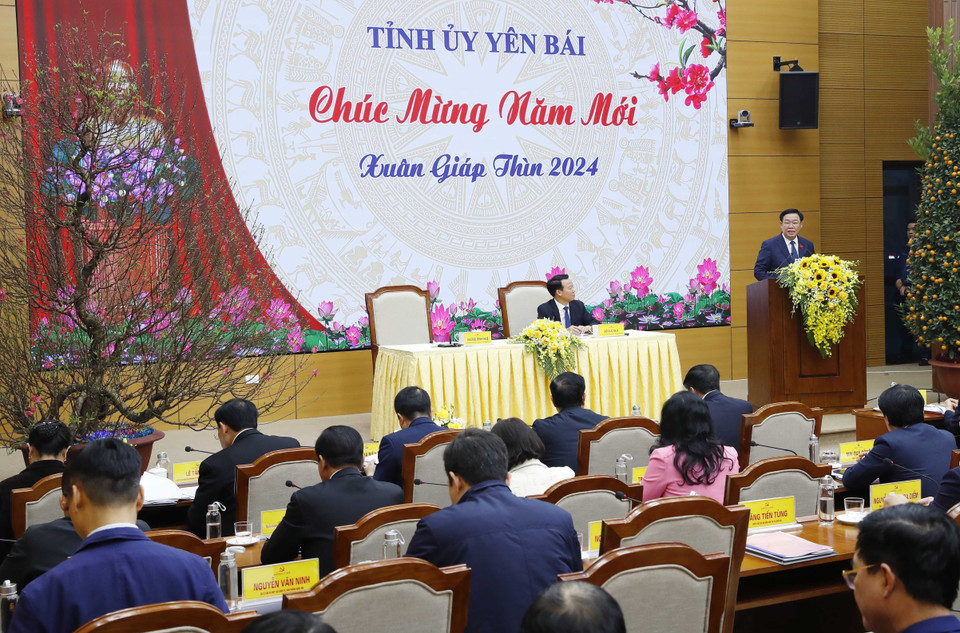 Chiều 31/1, tại thành phố Yên Bái, Chủ tịch Quốc hội Vương Đình Huệ gặp mặt, làm việc với Ban Chấp hành Đảng bộ tỉnh Yên Bái. (Ảnh: Nhan Sáng/TTXVN)