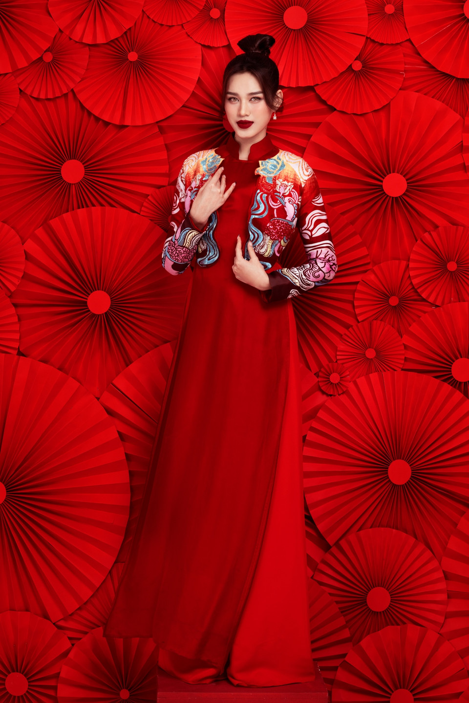 Sau khoảng thời gian dài xa xứ để đi thi Miss World 2021, mặc dù trải qua nhiều thử thách nhưng nàng hậu vẫn giữ vững thần thái cuốn hút và nhan sắc trẻ trung, xinh đẹp. (Ảnh: CTV/Vietnam+)