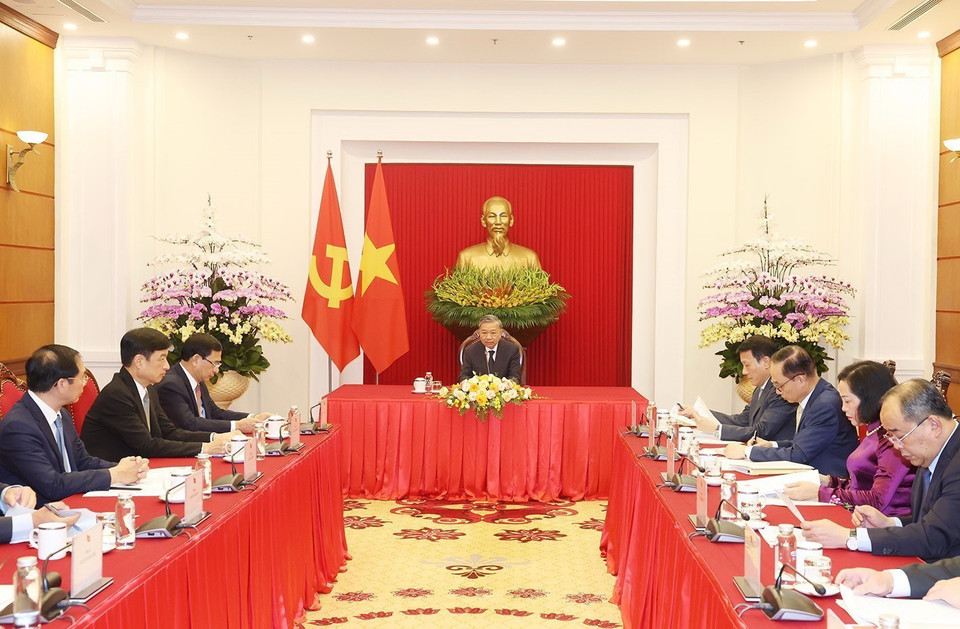 Tổng Bí thư, Chủ tịch nước Tô Lâm điện đàm với Tổng thống Đại Hàn Dân Quốc Yoon Suk Yeol. (Ảnh: Trí Dũng/TTXVN)