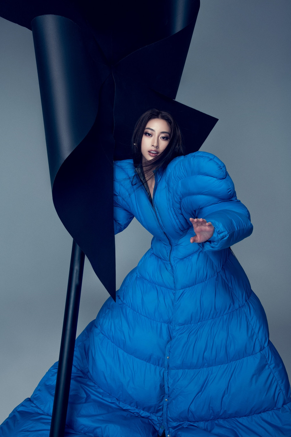 Nàng hậu cho biết bài khóa luận tốt nghiệp cô đạt 9,1 ở hệ số 10, đạt 4,0 ở hệ số 4 và điểm trung bình tích lũy đạt 3,6/4,0. (Ảnh: CTV/Vietnam+)