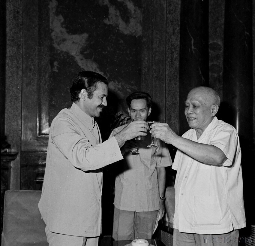 Chủ tịch Tôn Đức Thắng tiếp Đoàn đại biểu Chính phủ nước Cộng hòa Dân chủ và Nhân dân Algeria, ngày 2/8/1971. (Ảnh: TTXVN)