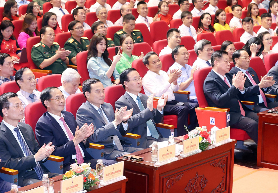 Chủ tịch nước Võ Văn Thưởng dự Lễ trao Giải Báo chí Quốc gia lần thứ XVII năm 2022. (Ảnh: Thống Nhất/TTXVN)