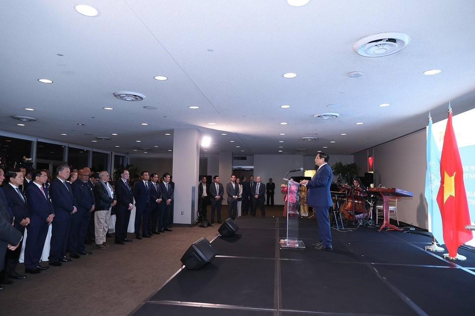 Thủ tướng Phạm Minh Chính phát biểu chào mừng tại Tiệc chiêu đãi kỷ niệm 78 năm Quốc khánh và 46 năm Việt Nam gia nhập Liên hợp quốc. (Ảnh: Dương Giang/TTXVN)