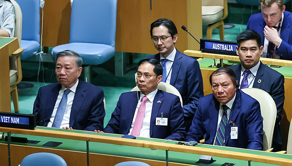 Đoàn Việt Nam tham dự Phiên thảo luận chung cấp cao Khóa 78 Đại Hội đồng Liên hợp quốc. (Ảnh: Dương Giang/TTXVN)