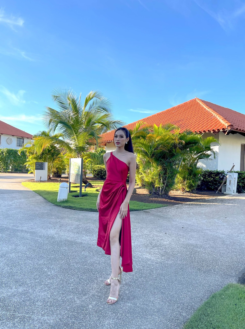 Với nhiều việc làm thiết thực dành cho cộng đồng, Đỗ Thị Hà được kỳ vọng sẽ tiếp tục giữ vững chuỗi thành tích chiến thắng Beauty With a Purpose - Hoa hậu Nhân ái - phần thi quan trọng giúp thí sinh có cơ hội tiến sâu tại Miss World. (Ảnh: NVCC)