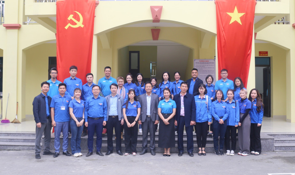 Các đại biểu chụp ảnh lưu niệm.( Ảnh: Tuấn Đức/TTXVN)