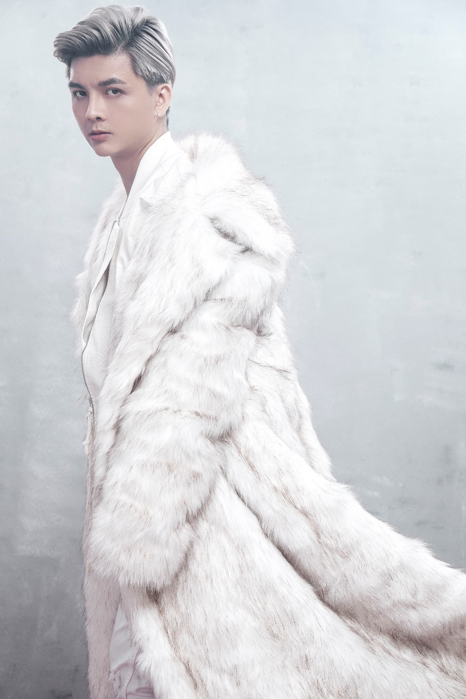 Cùng ngắm hình ảnh của Kent Trần và Kiều Loan trong bộ ảnh mới. (Ảnh: CTV/Vietnam+)