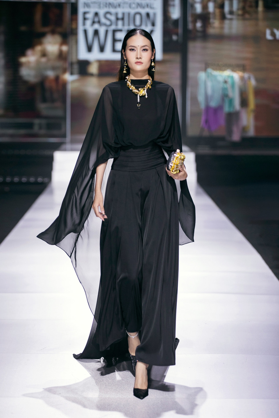 Một thiết kế trong bộ sưu tập. (Ảnh: CTV/Vietnam+)