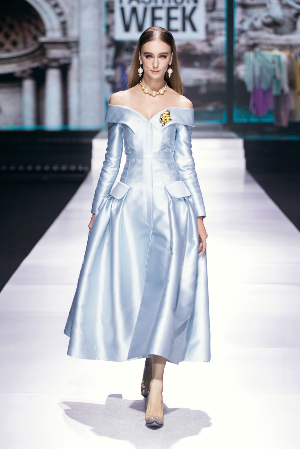 Một thiết kế trong bộ sưu tập. (Ảnh: CTV/Vietnam+)