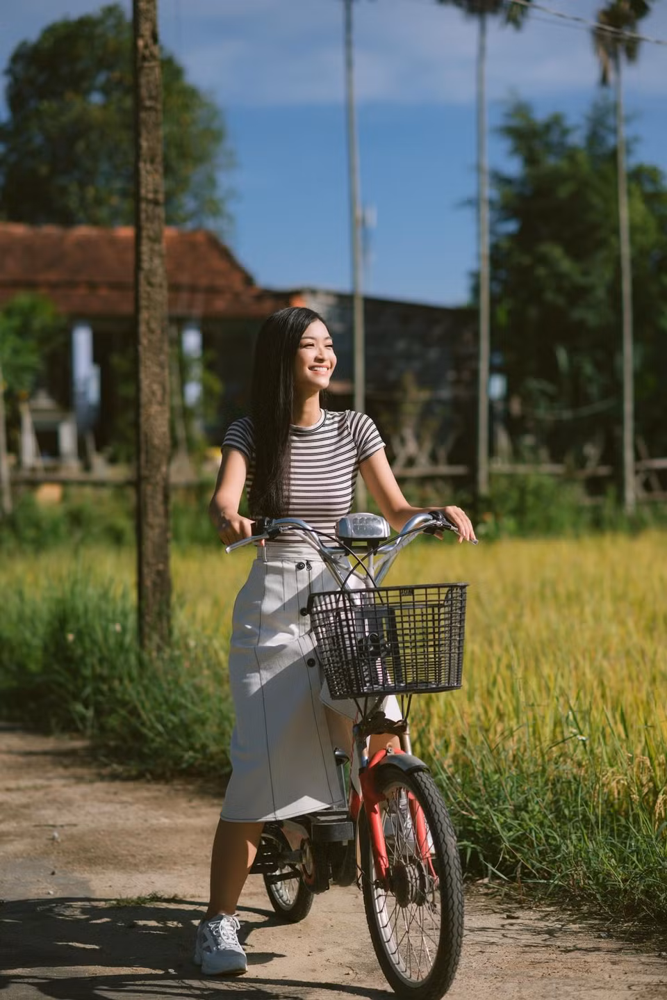 Để có được sự đón nhận cũng như ủng hộ nhiệt tình từ khán giả ngày hôm nay, nàng Á hậu đã luôn phải cố gắng học hỏi và không ngừng rèn giũa bản thân trong thời gian gấp rút. (Ảnh: CTV/Vietnam+)