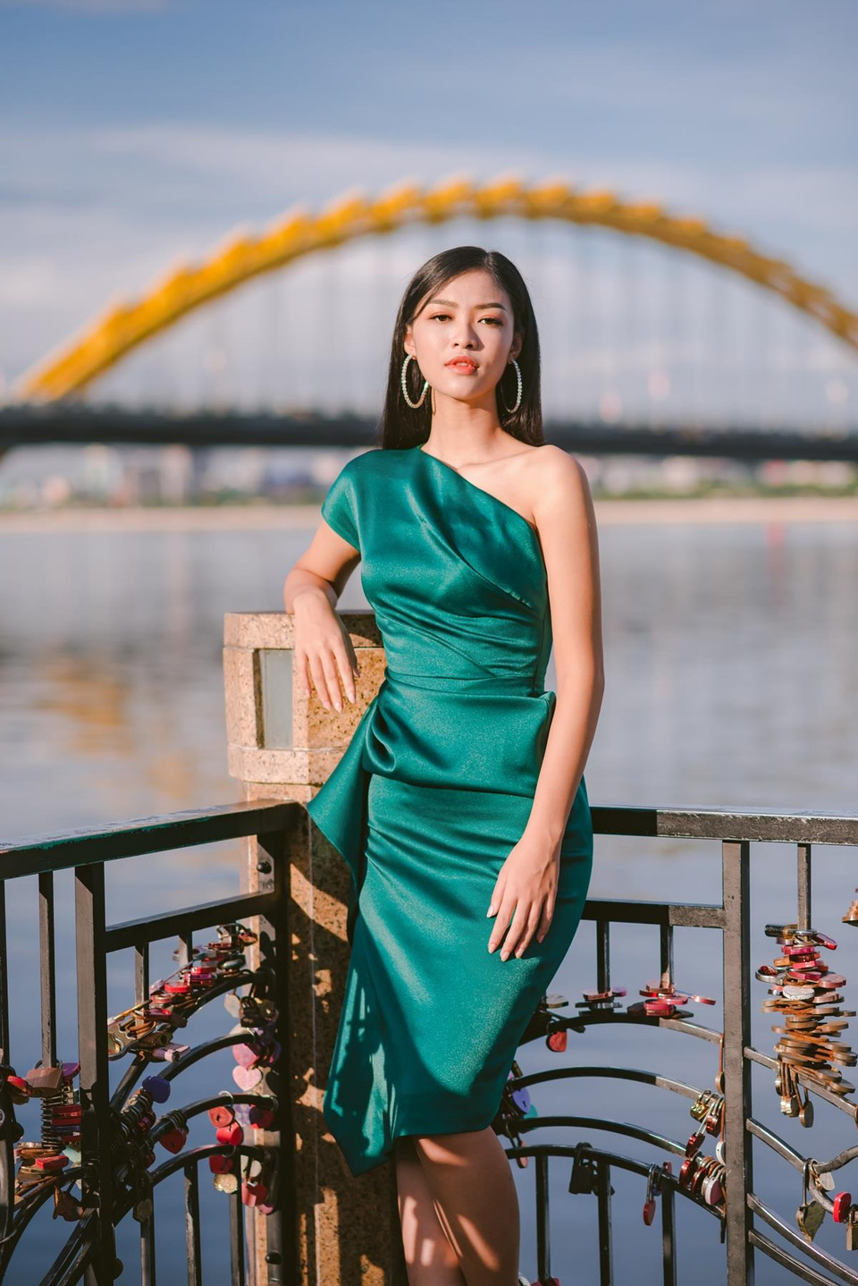 Sau hơn một tháng đăng quang, nhan sắc của Kiều Loan đã có phần sắc sảo, mặn mà hơn và hướng dần đến vẻ đẹp của một ‘beauty queen’ thực thụ, từ thần thái đến hình thể uyển chuyển. (Ảnh: CTV/Vietnam+)