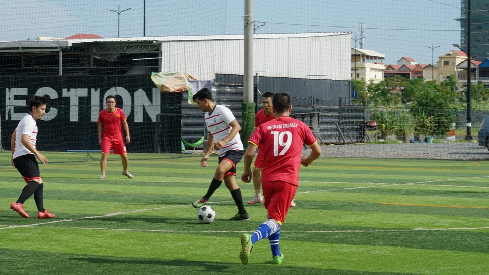 Giải đấu diễn ra với thể thức một trận duy nhất trong sự cổ vũ nồng nhiệt của các cổ động viên. Sau hai hiệp chính hòa 2-2 trong thế trận rượt đuổi tỷ số rất kịch tính và sôi nổi, đội bóng Bộ Ngoại giao và Hợp tác Quốc tế Vương quốc Campuchia đoạt chức vô địch với chiến thắng trong loạt đá luân lưu.