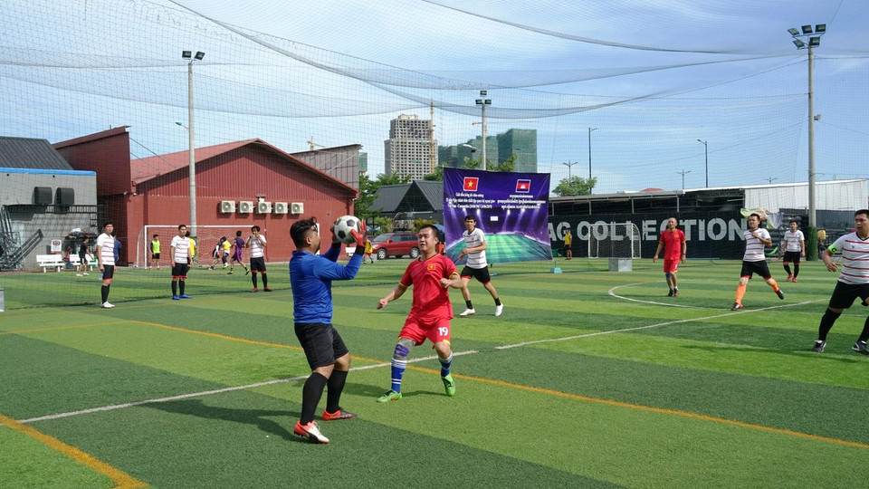 Giải đấu diễn ra với thể thức một trận duy nhất trong sự cổ vũ nồng nhiệt của các cổ động viên. Sau hai hiệp chính hòa 2-2 trong thế trận rượt đuổi tỷ số rất kịch tính và sôi nổi, đội bóng Bộ Ngoại giao và Hợp tác Quốc tế Vương quốc Campuchia đoạt chức vô địch với chiến thắng trong loạt đá luân lưu.