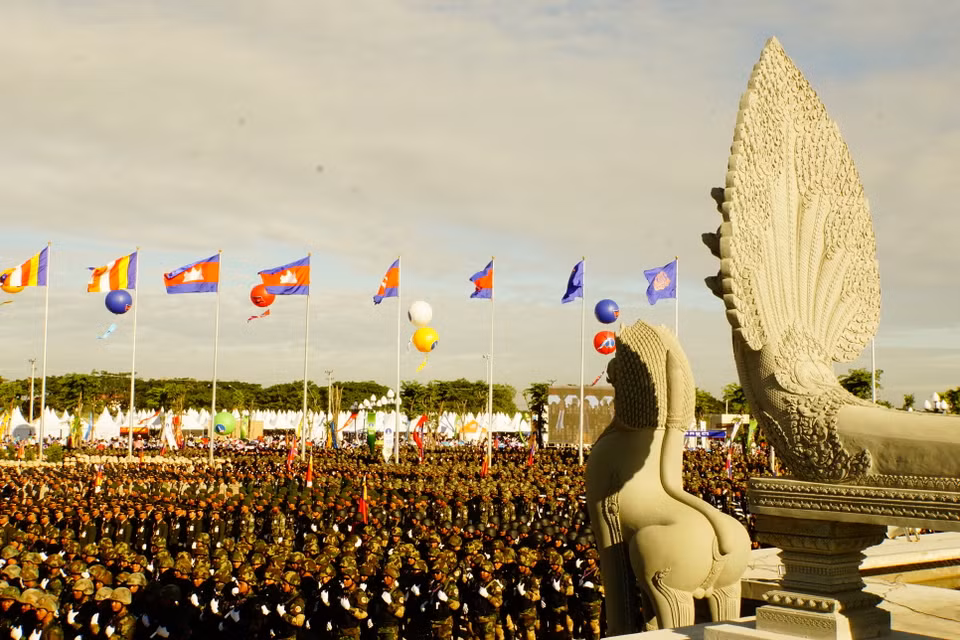 sáng 29/12, Chính phủ Hoàng gia Campuchia đã long trọng tổ chức Lễ khánh thành Tượng đài Thắng-Thắng tại thủ đô Phnom Penh. (Ảnh: Trần Ngọc Long/Vietnam+)