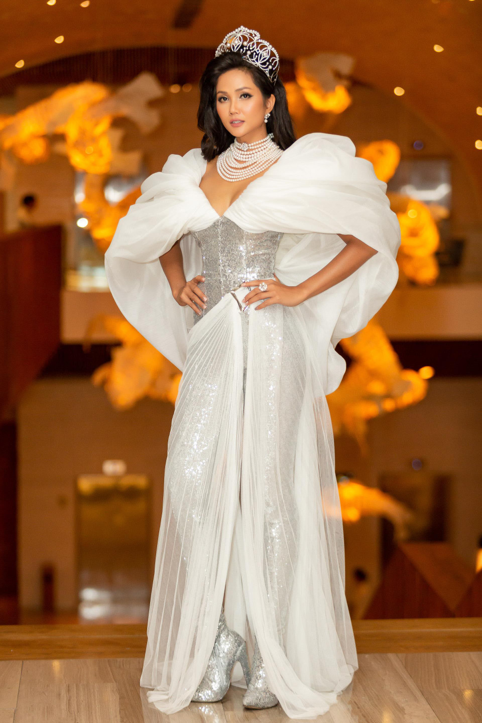 Miss Universe Việt Nam 2017 đã giúp đưa Việt Nam lọt vào bảng thành tích Top 5 Miss Universe với vẻ đẹp của Hoa hậu H’Hen Niê – nhan sắc không chỉ được công nhận bởi ngoại hình nổi bật, khác biệt mà còn ở 'Trái tim hoàn vũ.' (Ảnh: Thiên An/Vietnam+)