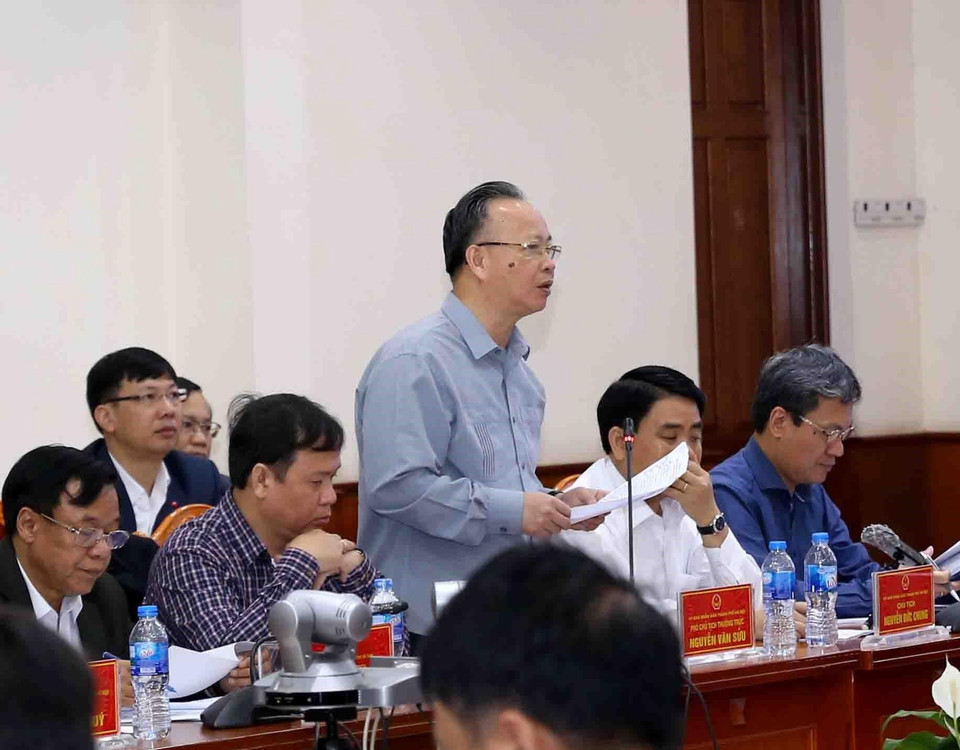Phó Chủ tịch Ủy ban Nhân dân thành phố Hà Nội Nguyễn Văn Sửu phát biểu tại Hội nghị. (Ảnh: Vũ Sinh/TTXVN)