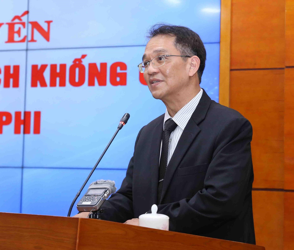 Đại diện Tổ chức Lương thực và Nông nghiệp Liên hợp quốc (FAO) tại Việt Nam trình bày phương án khống chế dịch bệnh. (Ảnh: Vũ Sinh/TTXVN)