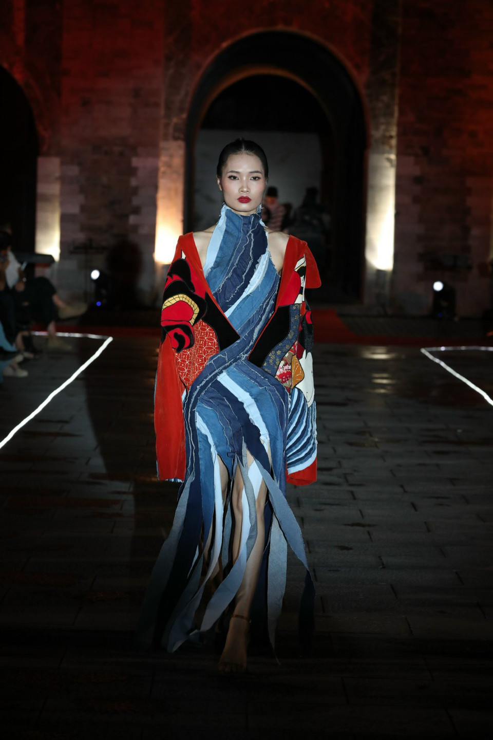 Một thiết kế trong chương trình biểu diễn 'Colombia dệt hòa bình.' (Ảnh: Mai Mai/Vietnam+)