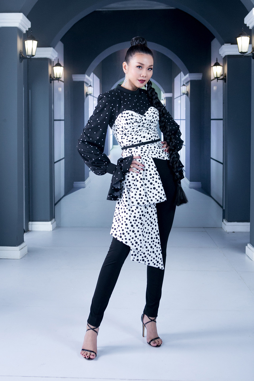  Nữ chiến binh mạnh mẽ trong trang phục chấm bi của Tăng Thành Công. (Ảnh: BTC)